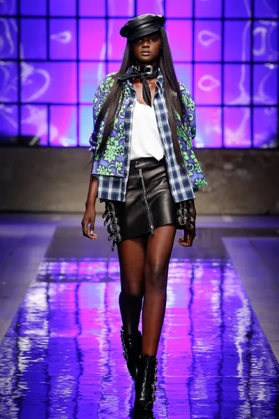 Look 45